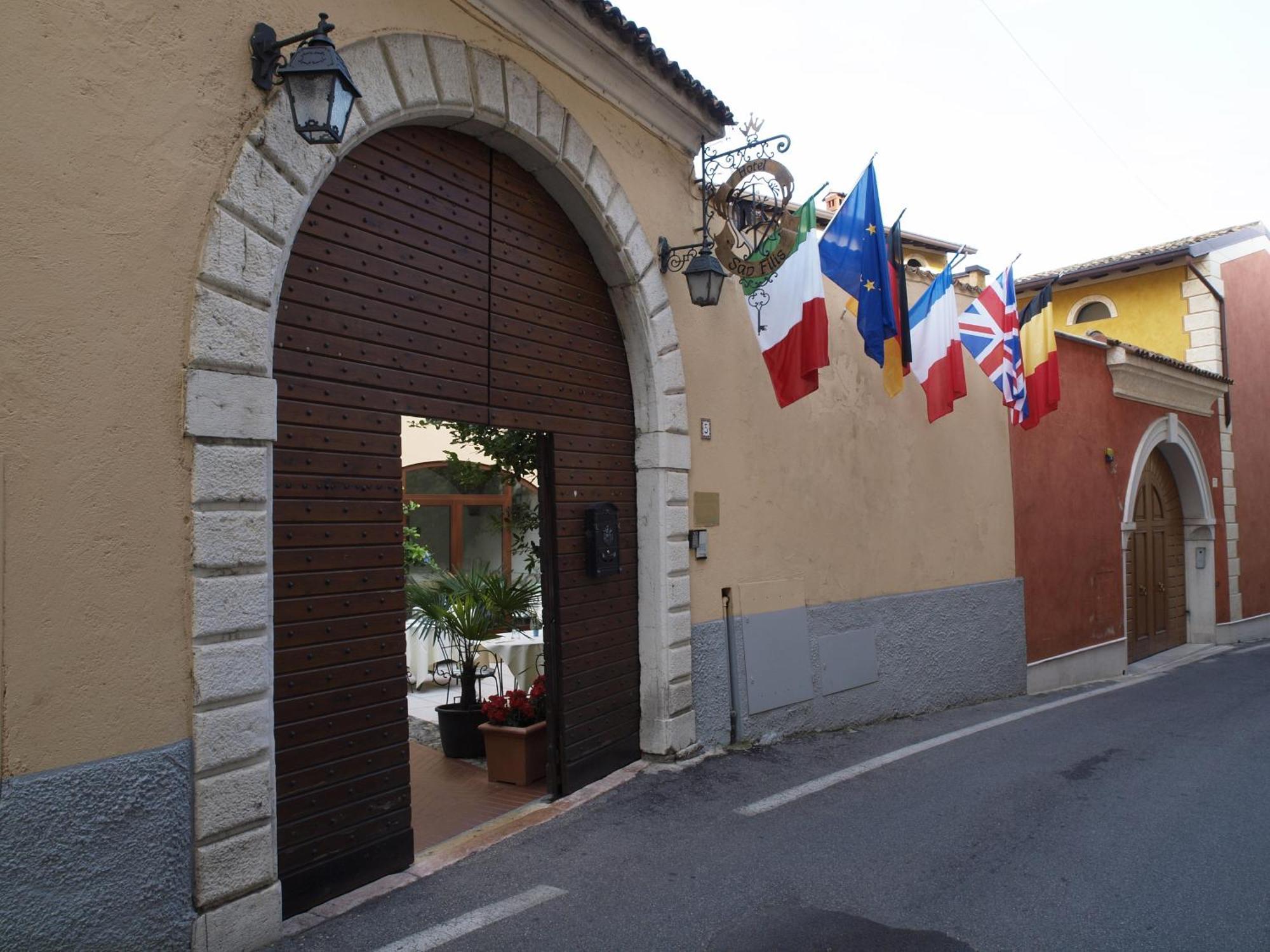 Hotel San Filis San Felice del Benaco Eksteriør bilde