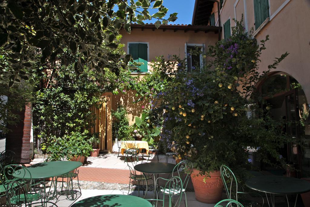 Hotel San Filis San Felice del Benaco Eksteriør bilde